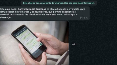 Facebook lanza un chatbot en WhatsApp y Messenger