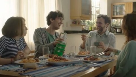 Merci Advertising presenta su nueva campaña para IVESS