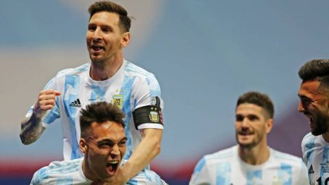 TyC Sports transmite en vivo la triple fecha de la Selección Argentina por Eliminatorias