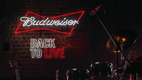 Budweiser lanza "Back to live"