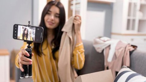 Influencers: estiman que las ventas por videos en vivo llegarán a u$s100.000 en 2024