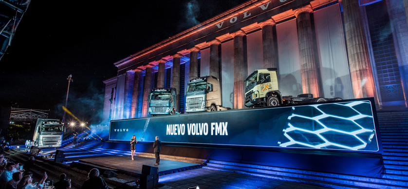 Volvo y Venue intervinieron las escalinatas de la facultad de Derecho