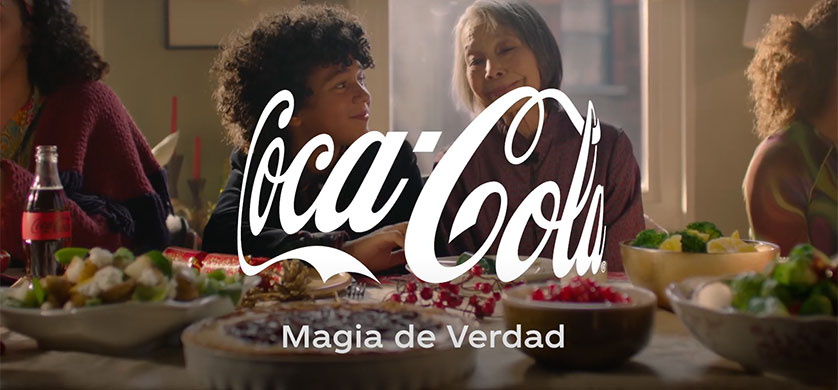 Coca-Cola presenta su icónica campaña de Navidad e invita a celebrar la “magia de verdad”