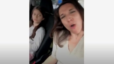 Dove junto a Slap Global presenta su nueva campaña: “Madres que hacen transpirar”