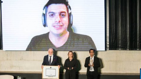 Universidad Siglo 21 reconoció a Santiago Sosa, CEO de Tiendanube, como Empresario Líder 2021