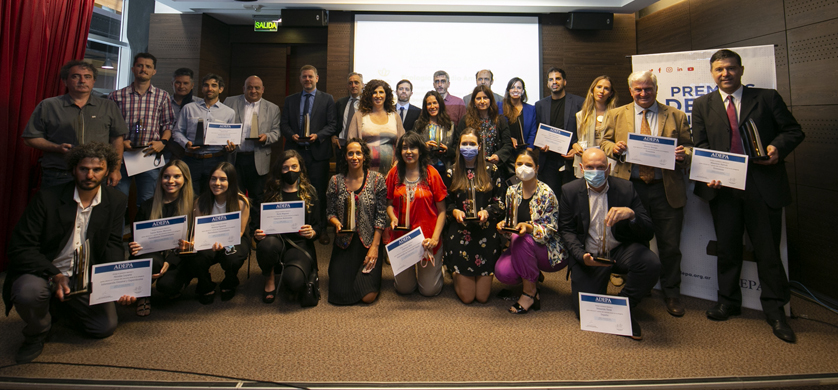 Adepa entregó los Premios al Periodismo 2021