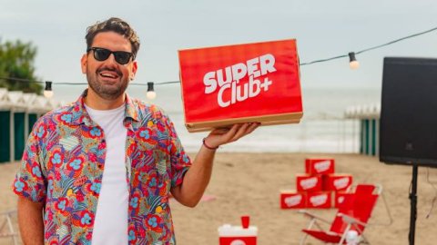 Santander lanza su programa SuperClub+ con una campaña junto a Damián Betular
