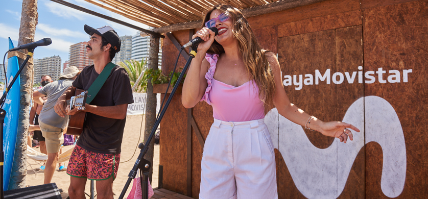 Se inauguró la Playa Movistar con un show de Natalie Perez