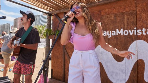 Se inauguró la Playa Movistar con un show de Natalie Perez