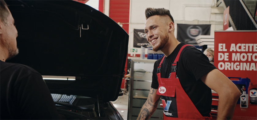 Internacionales argentinos protagonizan nueva campaña de Valvoline y Sevilla FC
