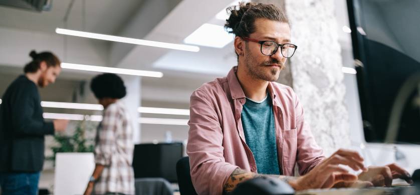 Santander Universidades y la Escuela de Innovación del ITBA lanzan becas de estudio para Full Stack Developer
