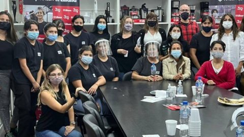 Liliana Electrodomésticos realiza una campaña para “Poner el tema sobre la mesa”