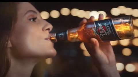 ''Es nuestro momento, it's Miller Time'', la nueva campaña de Miller