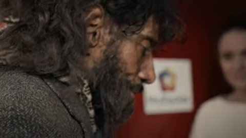 Multipolar presenta su primera publicidad de mano de creativos solidarios