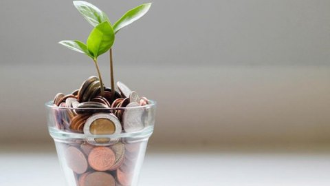 España: la inversión publicitaria en medios cayó 2% en abril