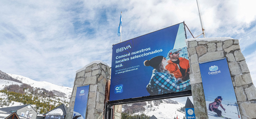 Pantallas Publicitarias Multiled en Cerro Catedral y La Hoya