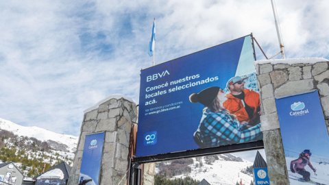 Pantallas Publicitarias Multiled en Cerro Catedral y La Hoya