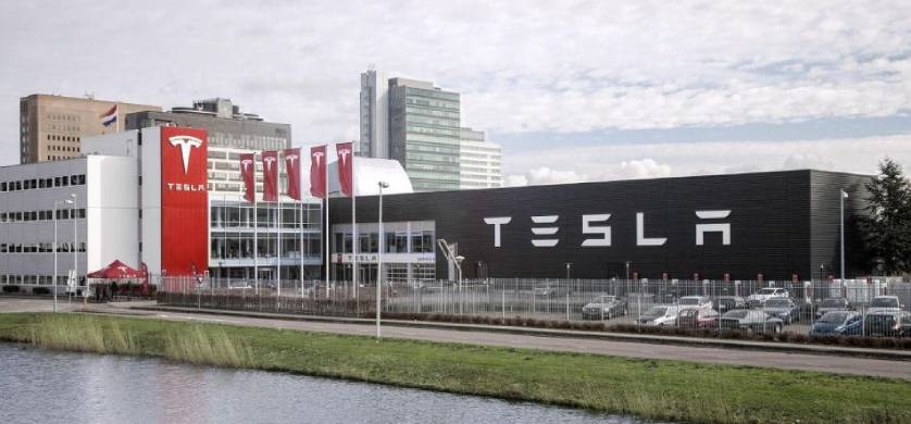Kantar BrandZ Global 2022: TESLA lidera la categoría automóviles