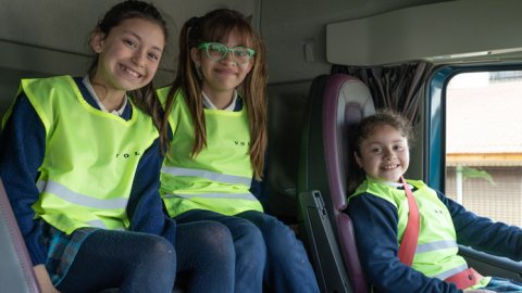 Volvo Trucks & Buses lanzó en la Argentina una campaña para educar a los niños en seguridad vial