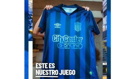 UMBRO presentó la nueva Camiseta Oficial del Club Atlético Rosario Central