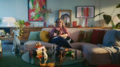 “La tía te explica”, la nueva campaña de Holanda para Superfondos de Santander