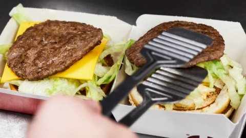 Vuelve "Puertas Abiertas", la iniciativa que permite conocer las cocinas de McDonald's en Argentina