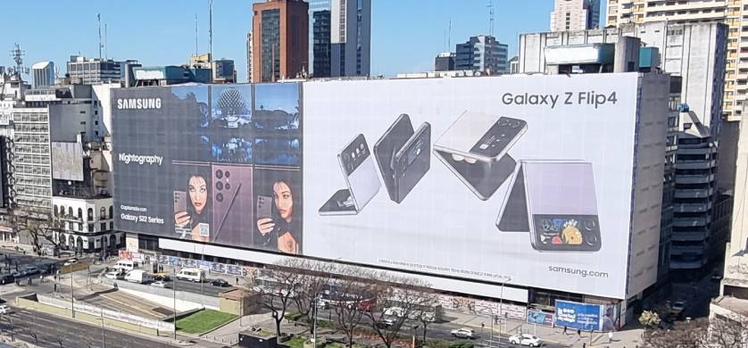 Samsung creó un aviso en vía pública ilustrado con imágenes tomadas con un celular