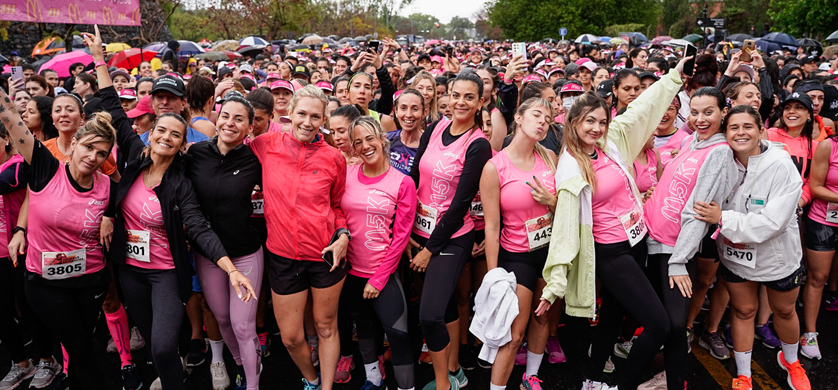 Bajo la lluvia, más de 9 mil mujeres corrieron la m5k de McDonald's