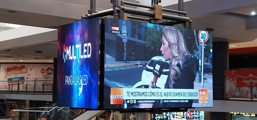 Multiled presentó un Cubo Led en el Plaza Liniers Shopping