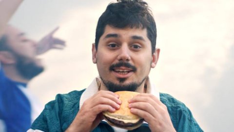 “Paty de Cancha”, la nueva campaña de Paty y VMLY&R