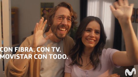 Martín Piroyansky y Sofi Morandi protagonizan la nueva campaña de Movistar TV