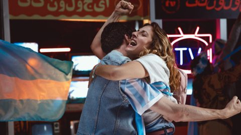 Naranja X lanzó "Abrazo Seguro", para acompañar la pasión argentina en el Mundial