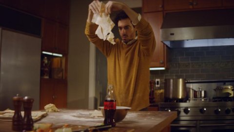 "La Navidad siempre encuentra la manera", la nueva campaña de Coca Cola
