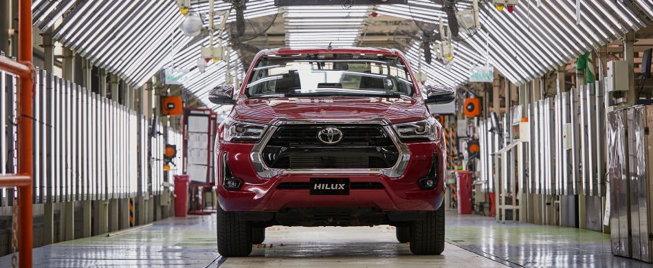 Toyota implementa un tercer turno y aumenta la capacidad de su planta en Zárate