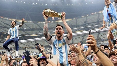 Efecto Qatar 2022: buenos números para el Grupo Clarín por el Mundial