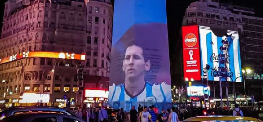 Hogarth junto a Coca-Cola en la campaña Mundial Qatar 2022
