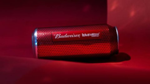 Budweiser es la cerveza oficial de Lollapalooza Argentina y lanza una edición limitada