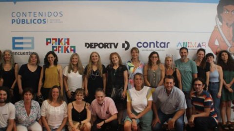 Pakapaka y la Defensoría del Público propulsan un decálogo de buenas prácticas en las plataformas digitales