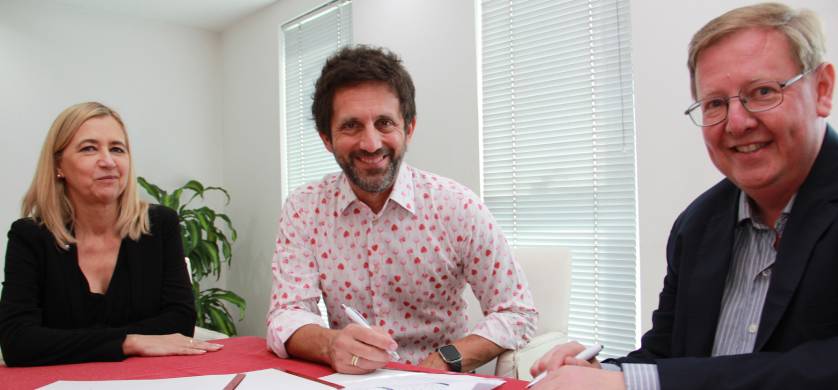 Interact y UCEMA firman un convenio educativo sumando colaboración y beneficios para los socios