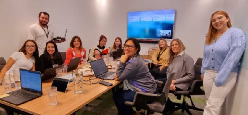 Grupo Perfil presentó sus plataformas radiales y televisivas al equipo de Stellantis en STARCOM