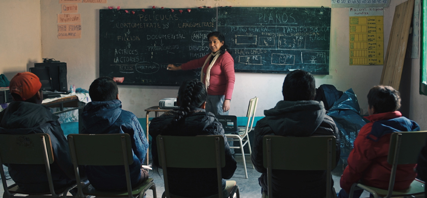 El documental "La pantalla andina" es finalista en los One World Media Awards 2023
