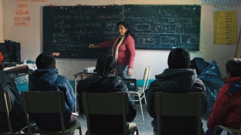 El documental "La pantalla andina" es finalista en los One World Media Awards 2023