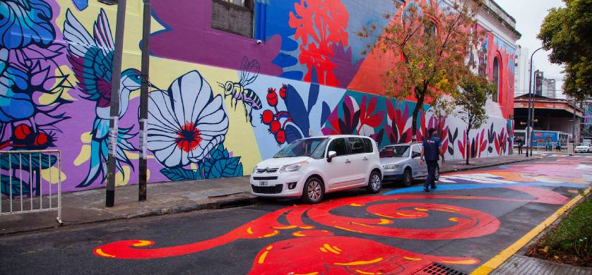 Crean una nueva ruta de murales en Buenos Aires de piso a cielo