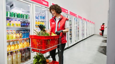 PedidosYa presenta una experiencia 360° en el shopping DOT