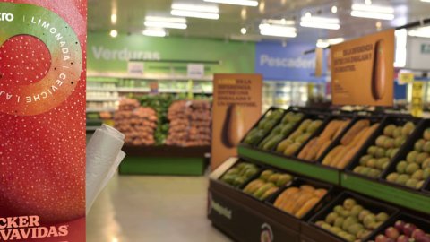 "Sticker Salva-Vidas", lo nuevo de Grey para Makro Colombia