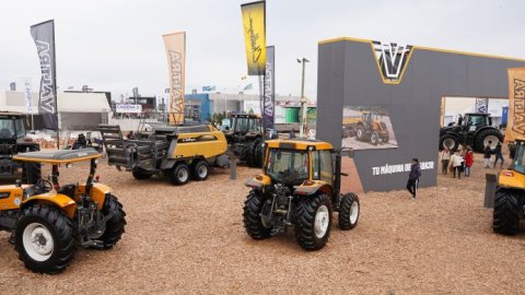 Valtra exhibe en Agroactiva su completo porfolio de soluciones tecnológicas