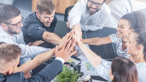 Fanbag presenta Happier, su nueva plataforma de beneficios corporativos