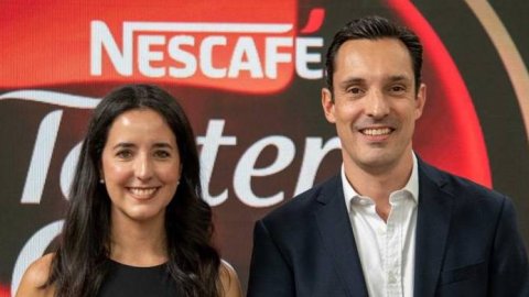 Nescafé Taster’s Choice presentó el detrás de cámaras de su nueva campaña