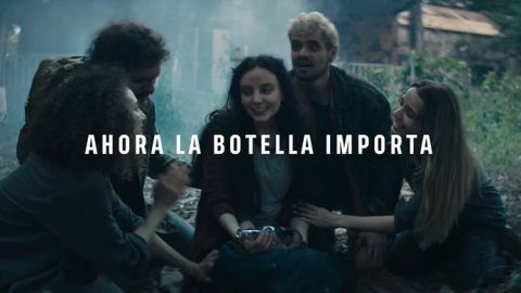 “Ahora la botella importa”, el nuevo comercial de GUT Buenos Aires para Bud 66
