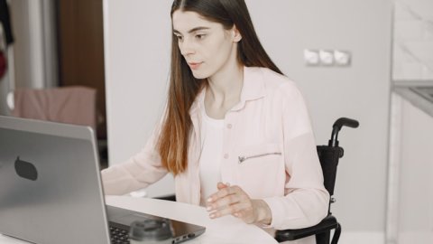 Tecnología e inclusión: nuevas capacitaciones para personas con discapacidad